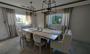 Casa con pileta en los Jazmines Pilar del Este