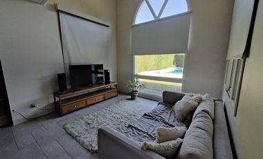 Casa con pileta en los Jazmines Pilar del Este