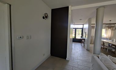 Casa con pileta en los Jazmines Pilar del Este