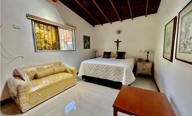 HERMOSA CASA FINCA SABANETA