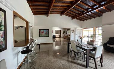 HERMOSA CASA FINCA SABANETA