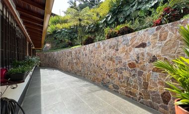 HERMOSA CASA FINCA SABANETA