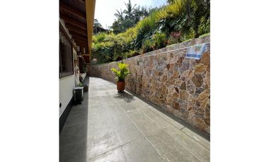 HERMOSA CASA FINCA SABANETA