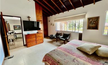 HERMOSA CASA FINCA SABANETA