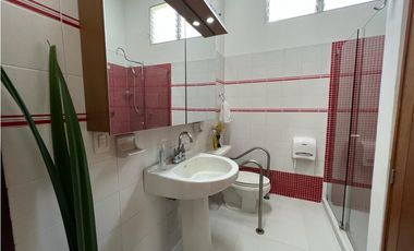 HERMOSA CASA FINCA SABANETA