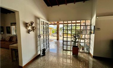 HERMOSA CASA FINCA SABANETA