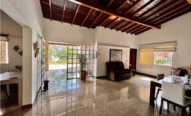 HERMOSA CASA FINCA SABANETA