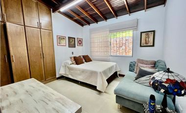 HERMOSA CASA FINCA SABANETA