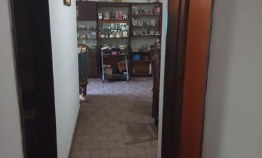 Departamento en venta - 2 Dormitorios 1 Baño - Cochera - 65Mts2 - Tolosa