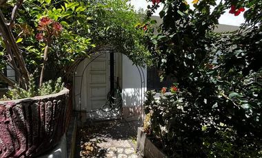 Casa con departamento en Munro - APTO CREDITO