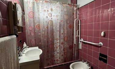 Casa con departamento en Munro - APTO CREDITO