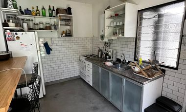 Casa con departamento en Munro - APTO CREDITO