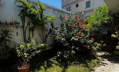 Casa con departamento en Munro - APTO CREDITO