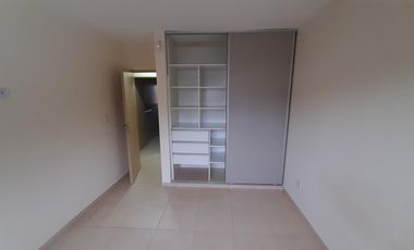 VENDE DUPLEX EN CENTENARIO