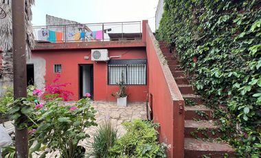 Casa tres ambientes con terraza y garage a la Venta en Wilde