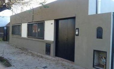 Depósitos en venta - 2 Oficinas - 1030Mts2 - Tolosa [FINANCIADO]