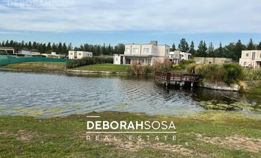 Lote en venta al agua area 1 excelente ubicacion Country San Matias Escobar