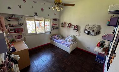 Florida Mitre - Excelente ubicación - Casa 3 amb con garaje y Patio-Jardín!
