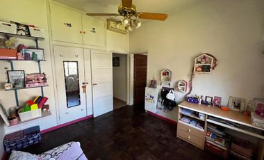 Florida Mitre - Excelente ubicación - Casa 3 amb con garaje y Patio-Jardín!