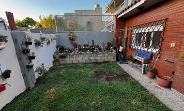 Florida Mitre - Excelente ubicación - Casa 3 amb con garaje y Patio-Jardín!