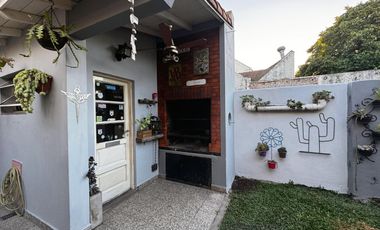 Florida Mitre - Excelente ubicación - Casa 3 amb con garaje y Patio-Jardín!
