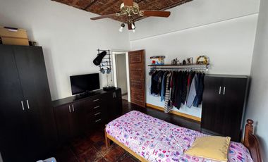 Florida Mitre - Excelente ubicación - Casa 3 amb con garaje y Patio-Jardín!