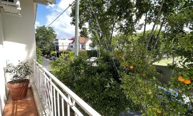 Casa en  Venta en Vte. Lopez - 5 amb.