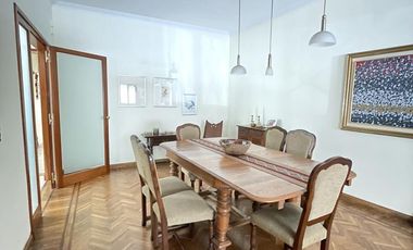 Casa en  Venta en Vte. Lopez - 5 amb.