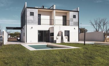 Casa en Funes Norte
