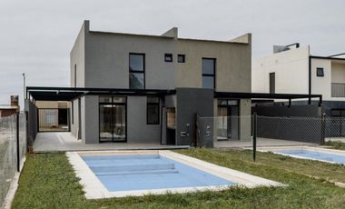 Casa en Funes Norte