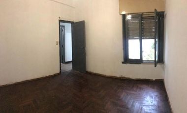 PH en venta - 2 Dormitorios 1 Baño - 75Mts2 - Lanús