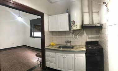 PH en venta - 2 Dormitorios 1 Baño - 75Mts2 - Lanús