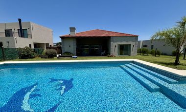 VENTA CASA SAN SEBASTIAN AREA 2 - 4 AMBIENTES