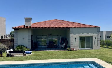 VENTA CASA SAN SEBASTIAN AREA 2 - 4 AMBIENTES