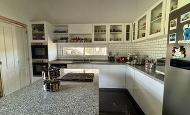 VENTA CASA SAN SEBASTIAN AREA 2 - 4 AMBIENTES