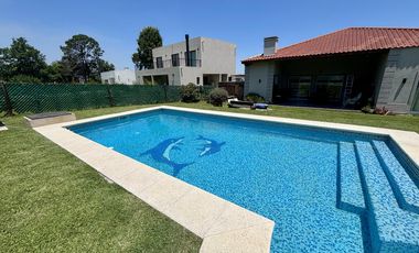 VENTA CASA SAN SEBASTIAN AREA 2 - 4 AMBIENTES