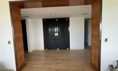 Departamento en venta 4 ambientes màs dependencia Las Cañitas, seguridad 24hs, cocheras