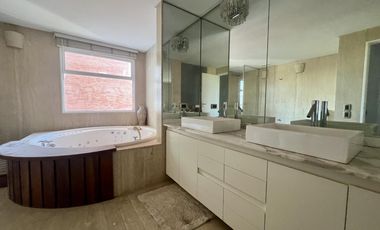 Departamento en venta 4 ambientes màs dependencia Las Cañitas, seguridad 24hs, cocheras