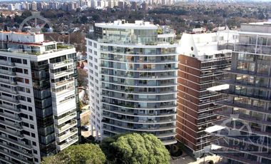 Departamento con increibles vistas al río en piso 15