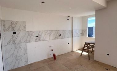 Venta Piso Con Terraza Privada, Lanús, 160M2.