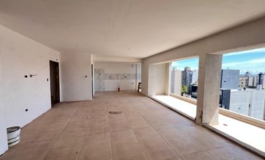 Venta Piso Con Terraza Privada, Lanús, 160M2.