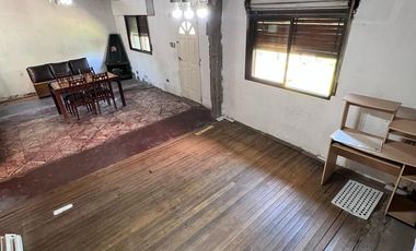 CASA DE 5 AMB VENTA EN Leon Ortiz de Rozas 3767  (remedios de escalada)