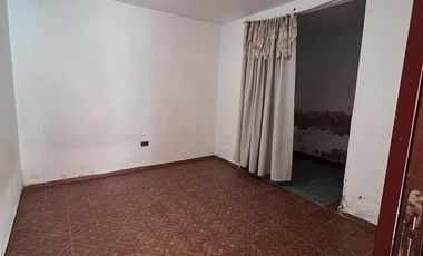 CASA DE 5 AMB VENTA EN Leon Ortiz de Rozas 3767  (remedios de escalada)