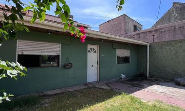 CASA DE 5 AMB VENTA EN Leon Ortiz de Rozas 3767  (remedios de escalada)