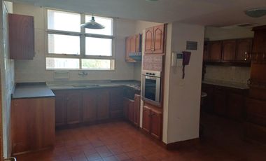 Departamento en  Av. Argentina