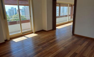 Departamento en  Av. Argentina
