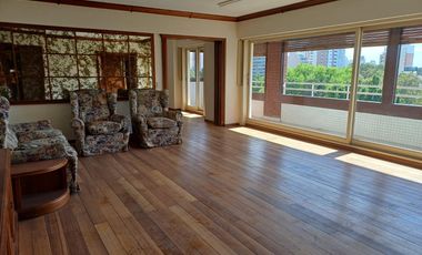 Departamento en  Av. Argentina