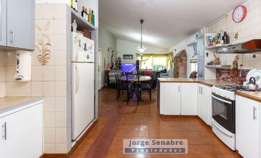 Casa Quinta en VENTA o PERMUTA - 3 amb + 2 casas - PILETA