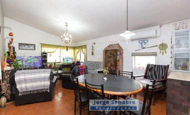 Casa Quinta en VENTA o PERMUTA - 3 amb + 2 casas - PILETA