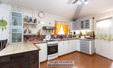 Casa Quinta en VENTA o PERMUTA - 3 amb + 2 casas - PILETA